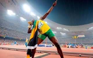 竞彩网：快船队出征休斯敦前夕，官方社媒发布团队照片展露昂扬斗志